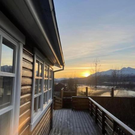 Cozy 2 Bedroom Cottage With Hot Tub Akureyri Luaran gambar