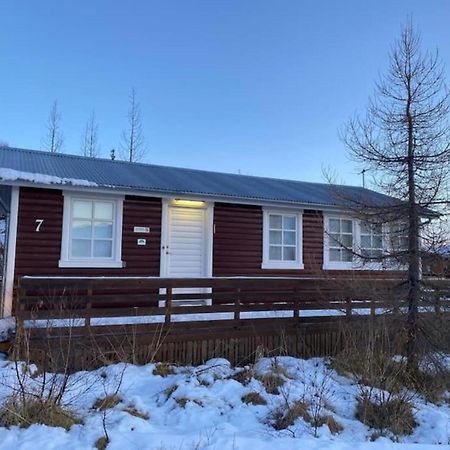 Cozy 2 Bedroom Cottage With Hot Tub Akureyri Luaran gambar
