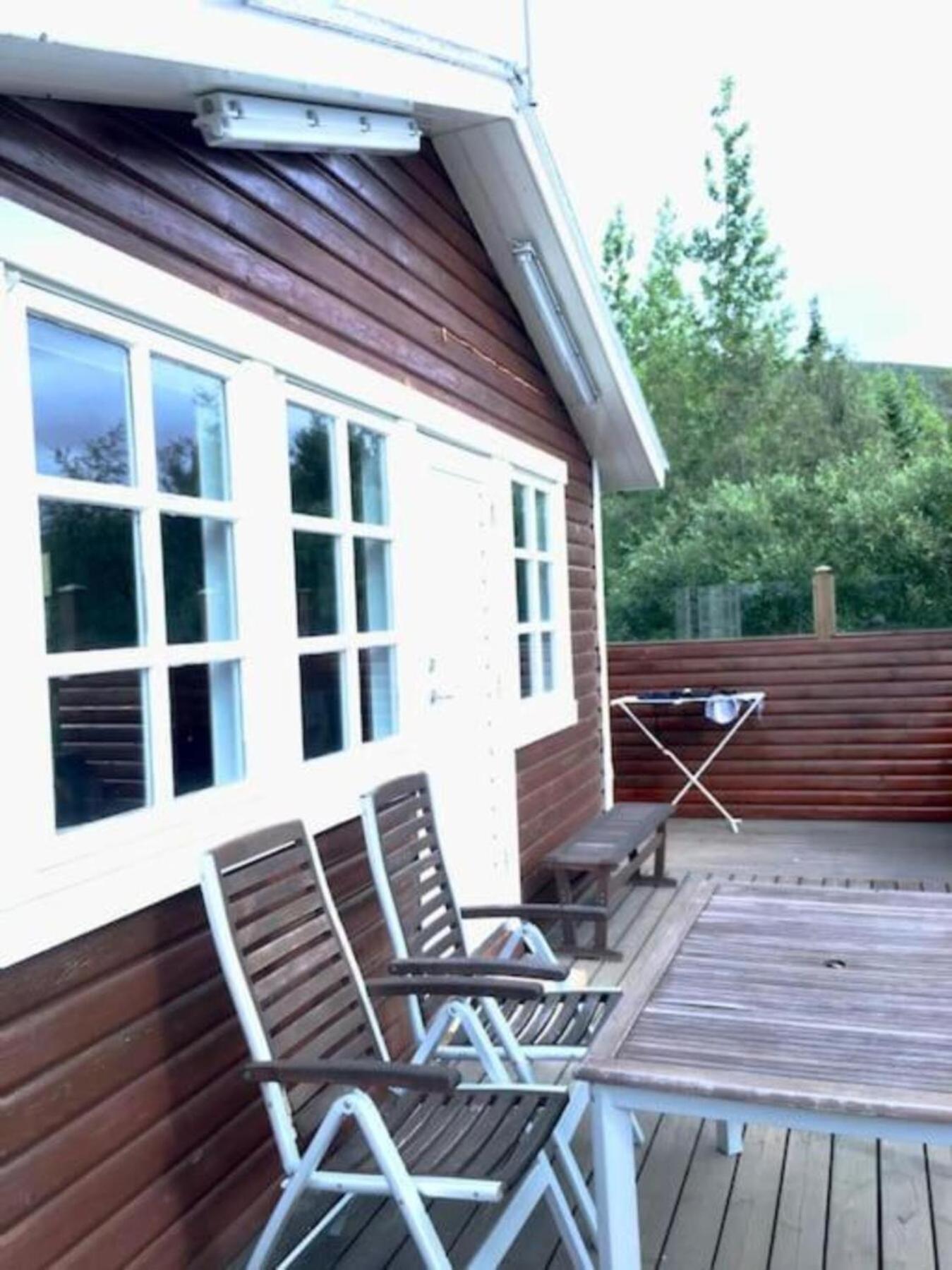 Cozy 2 Bedroom Cottage With Hot Tub Akureyri Luaran gambar