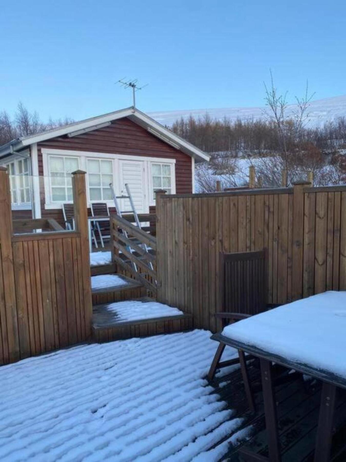 Cozy 2 Bedroom Cottage With Hot Tub Akureyri Luaran gambar