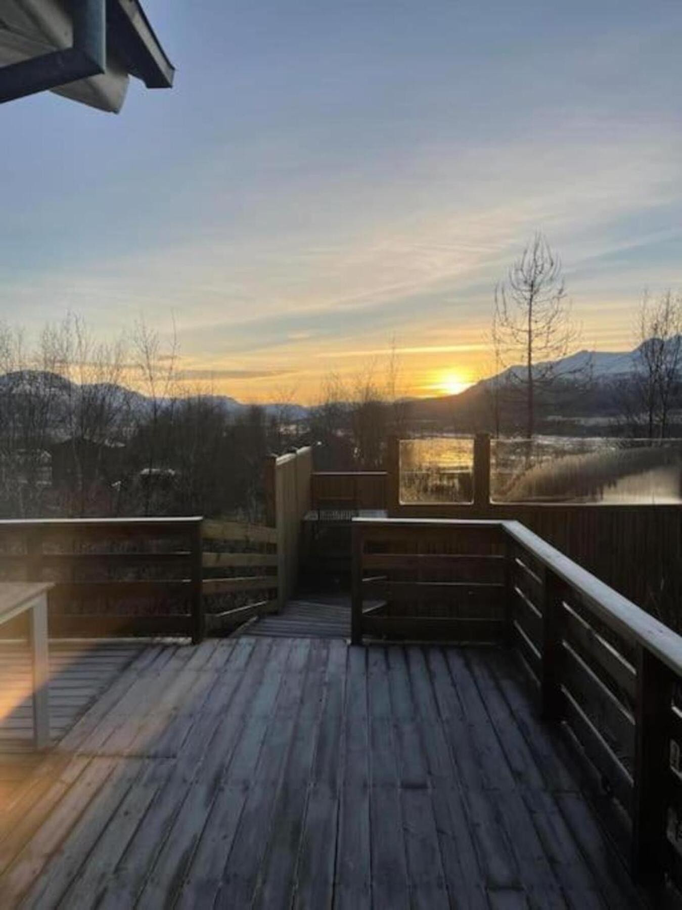 Cozy 2 Bedroom Cottage With Hot Tub Akureyri Luaran gambar